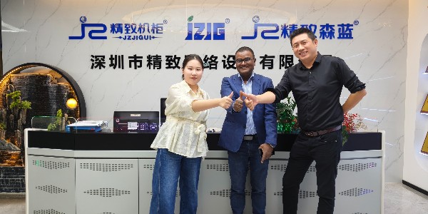 国际客户深度探访精致机柜，智能制造与卓越品控赢得高度认可
