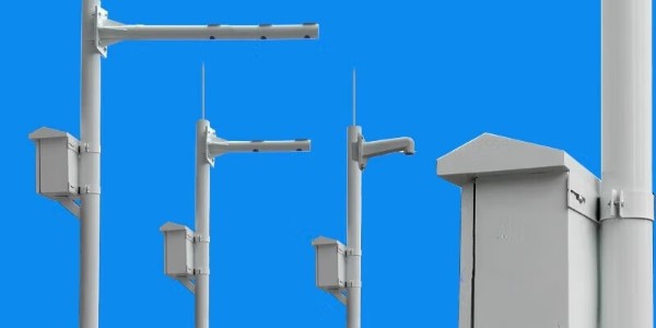 5G智慧路灯杆价格_多功能综合杆厂家直供-精致机柜