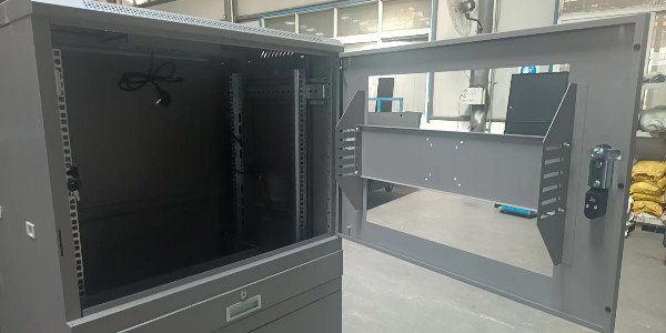 精致厂家给您介绍非标机柜加工方式